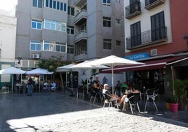 Las Lagunetas sigue el sendero de la calle Joaquín Costa