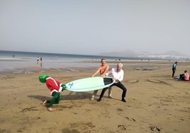 Un momento de la presentación de la campaña solidaria en Las Canteras.