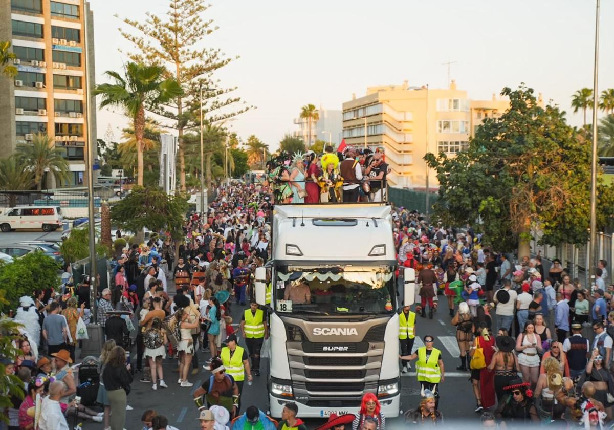 El carnaval de Maspalomas generó 16 toneladas menos de residuos respecto a 2024