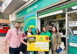 Campaña de promoción del carné en el comercio local.