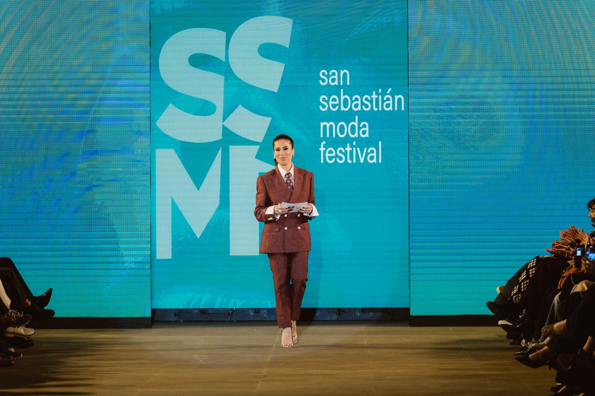 El desfile y el photocall de SKFK en imágenes