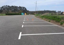 El aparcamiento ampliado hasta las veintiuna plazas.