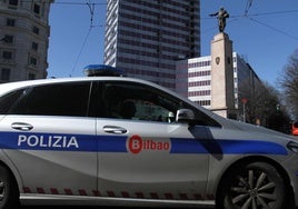 Dos policías de Bilbao denuncian que un grupo les reconoció y agredió al salir de una discoteca