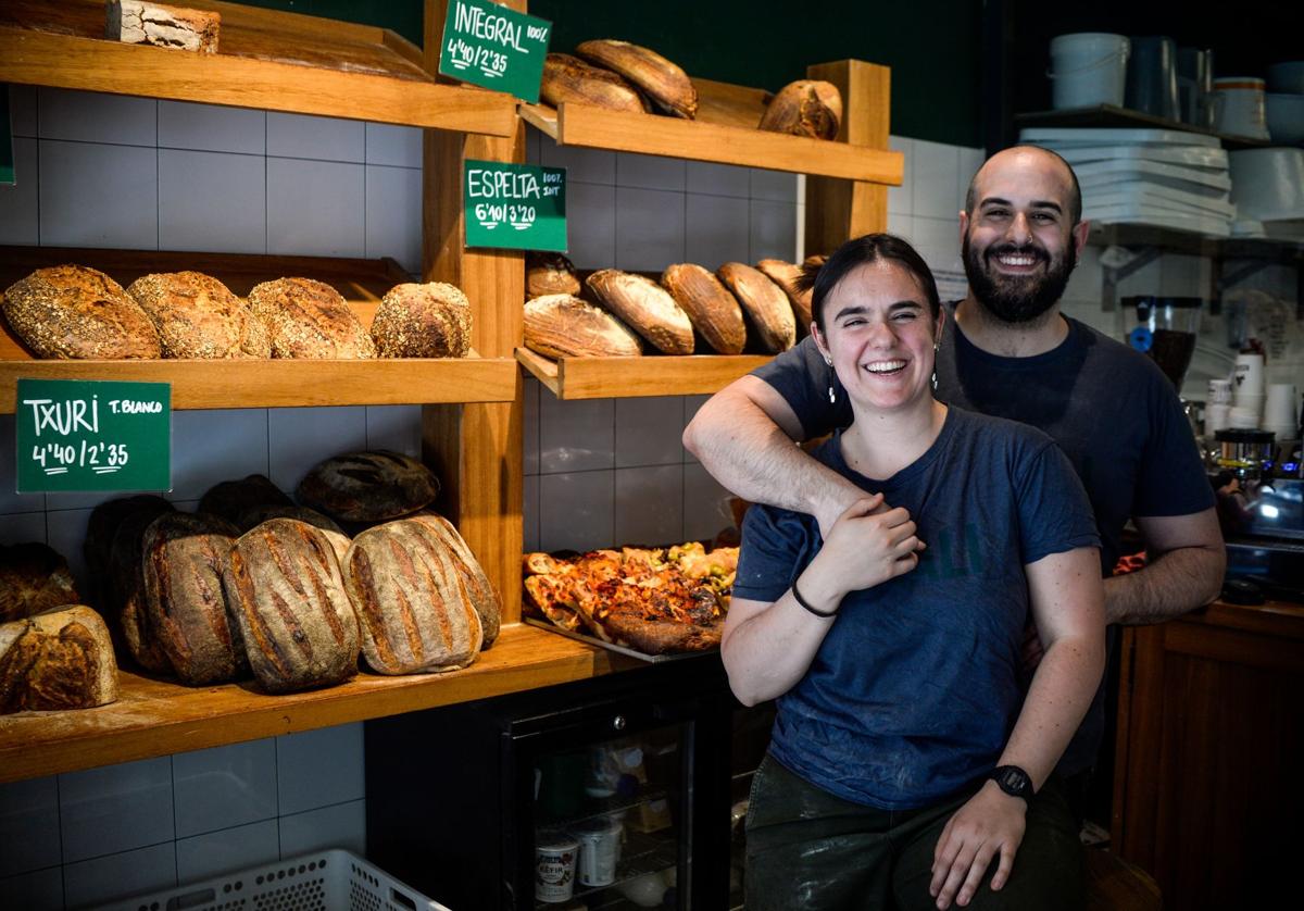 Silvia y Carlos lo dejaron todo para abrir una panadería de barrio en el centro de Bilbao.