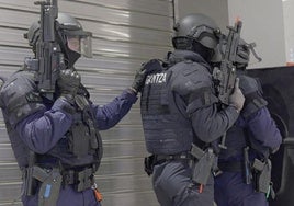 Ataque terrorista en un centro comercial de San Sebastián: así ha sido el simulacro de la Ertzaintza