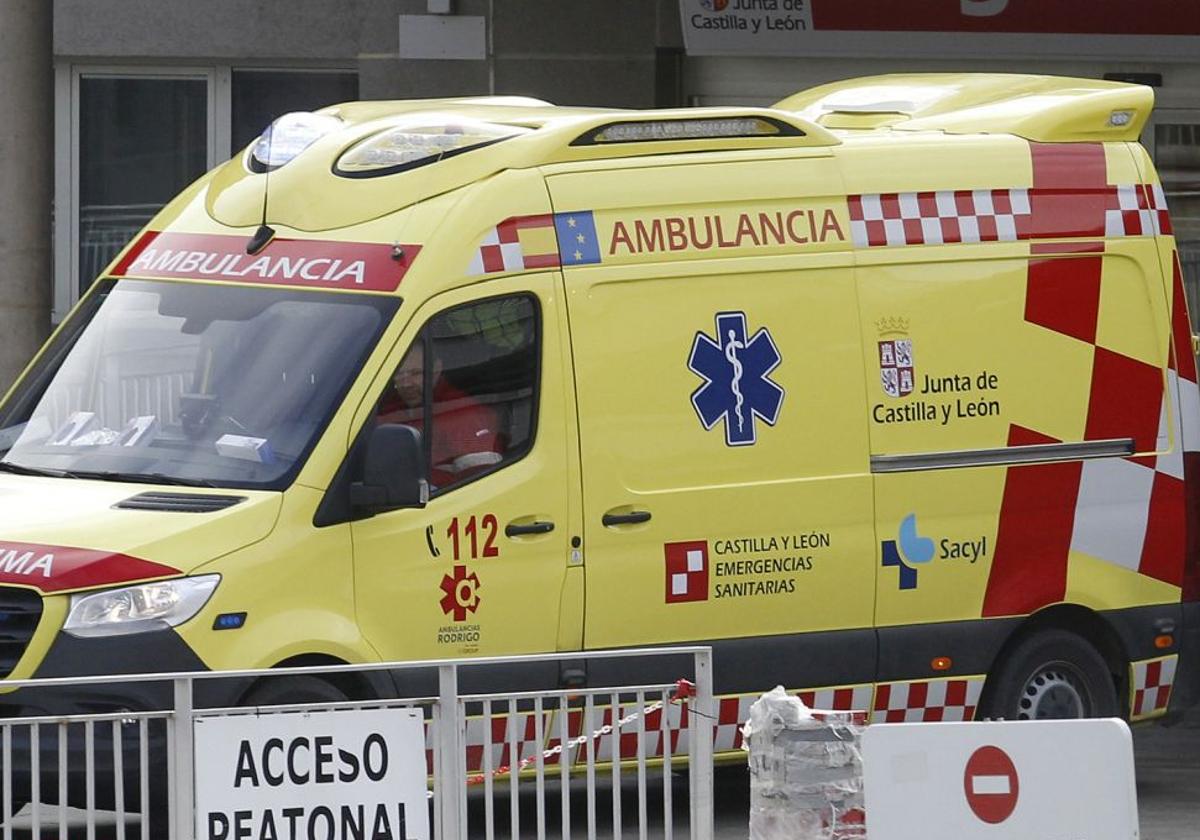 Tres heridos en el choque entre dos camiones en Villacastín