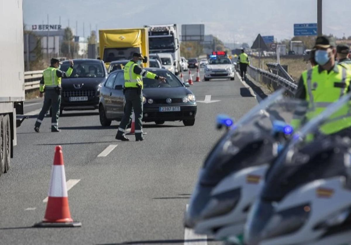 El kamikaze que condujo en sentido contrario en la A-92 y arrolló a un guardia civil irá cinco años a prisión
