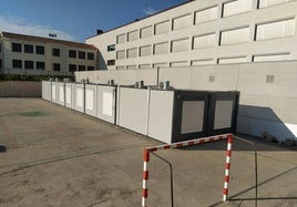 Los segundos módulos se situaron en el patio.