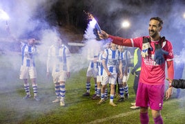 Las imágenes de la celebración del Náxara tras su vuelta a Segunda Federación