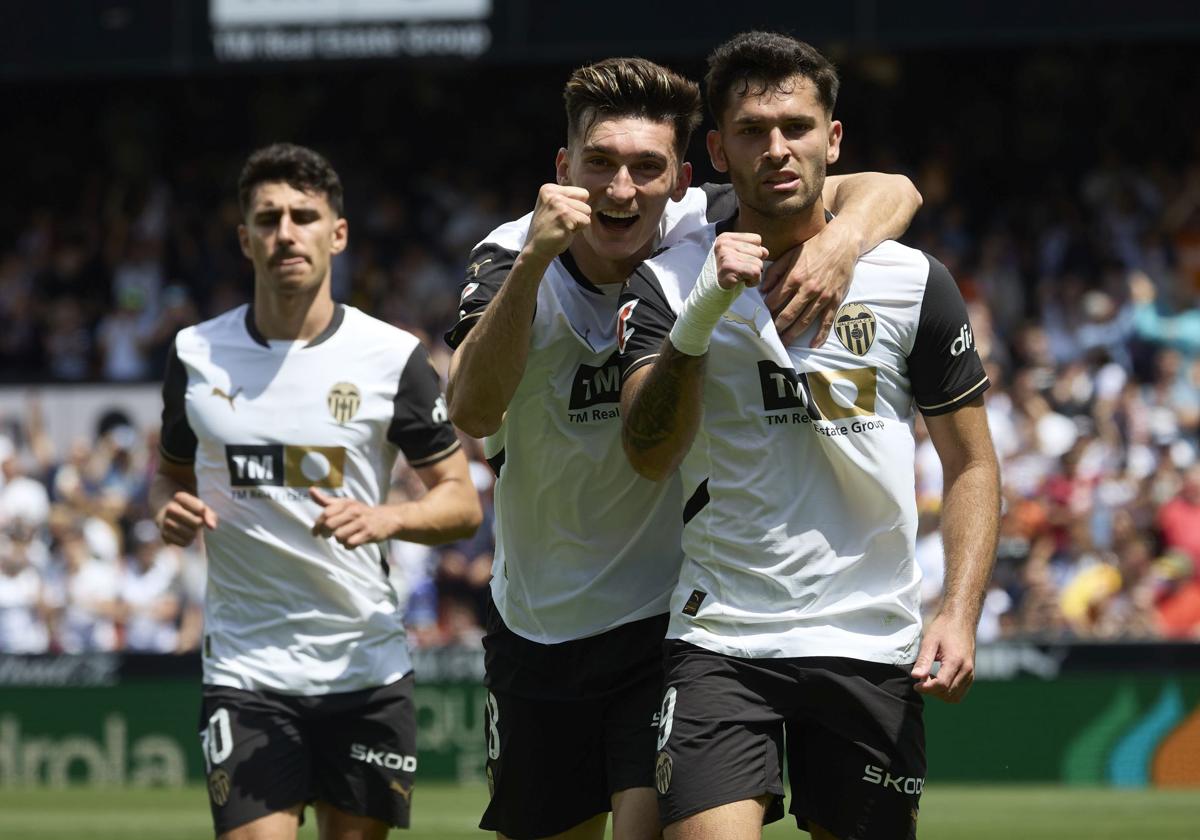 El motivo por el que los partidos del Valencia tienen audiencias muy bajas en televisión