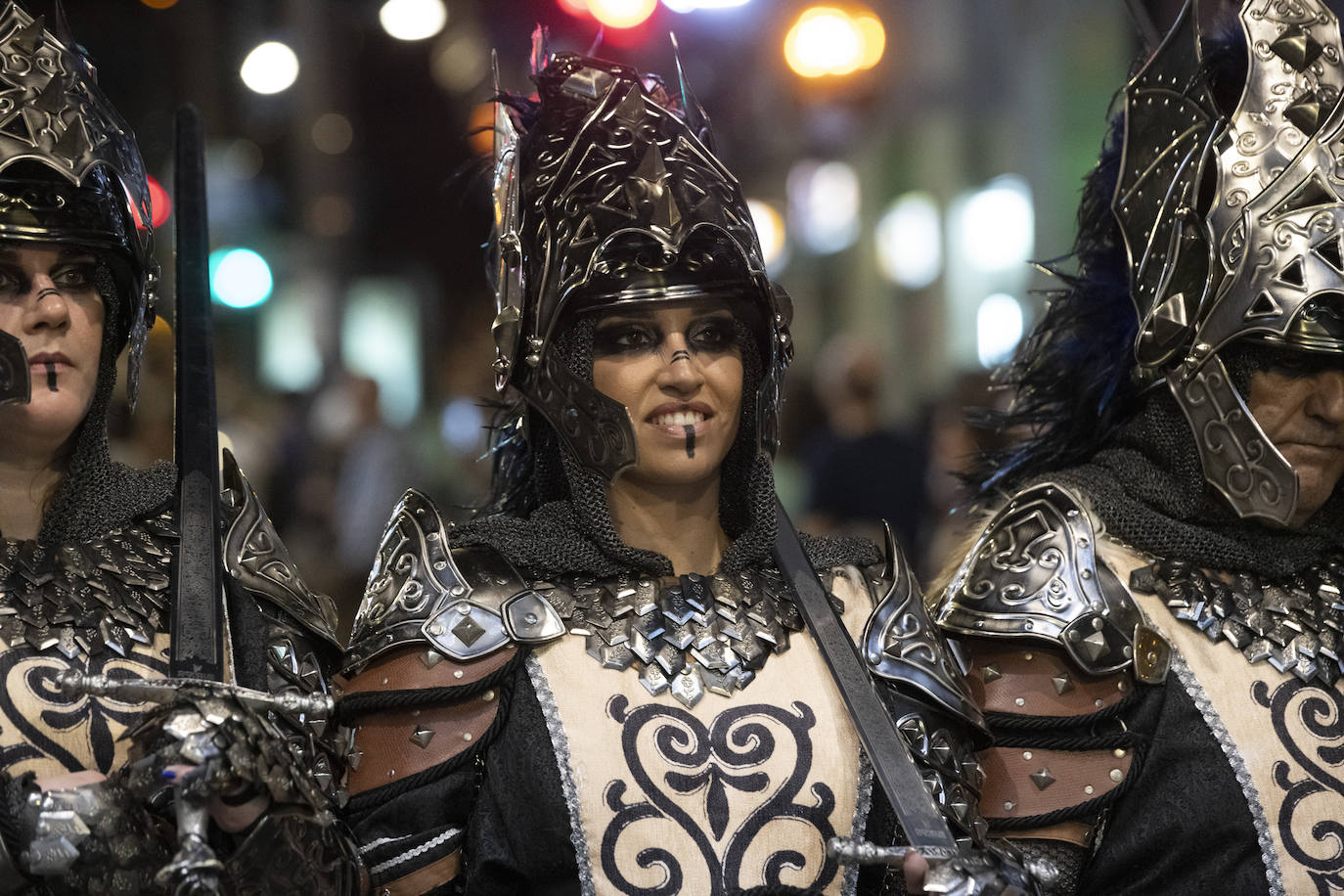 El gran desfile de Moros y Cristianos en Murcia, en imágenes