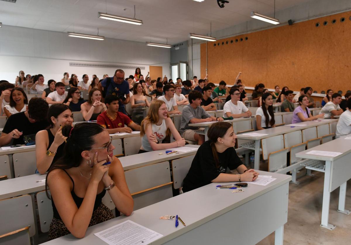 Expertos de la UMU diseñan el nuevo modelo de Ebau común para 2026