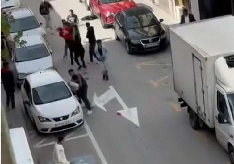 Pelea en una calle de Beniel.