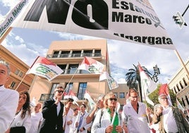 Protesta del Sindicato Médico, el pasado 5 de mayo frente a la Delegación del Gobierno, en Murcia.