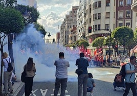 Manifestación por el cierre de Azucarera en La Bañeza en las calles de León.