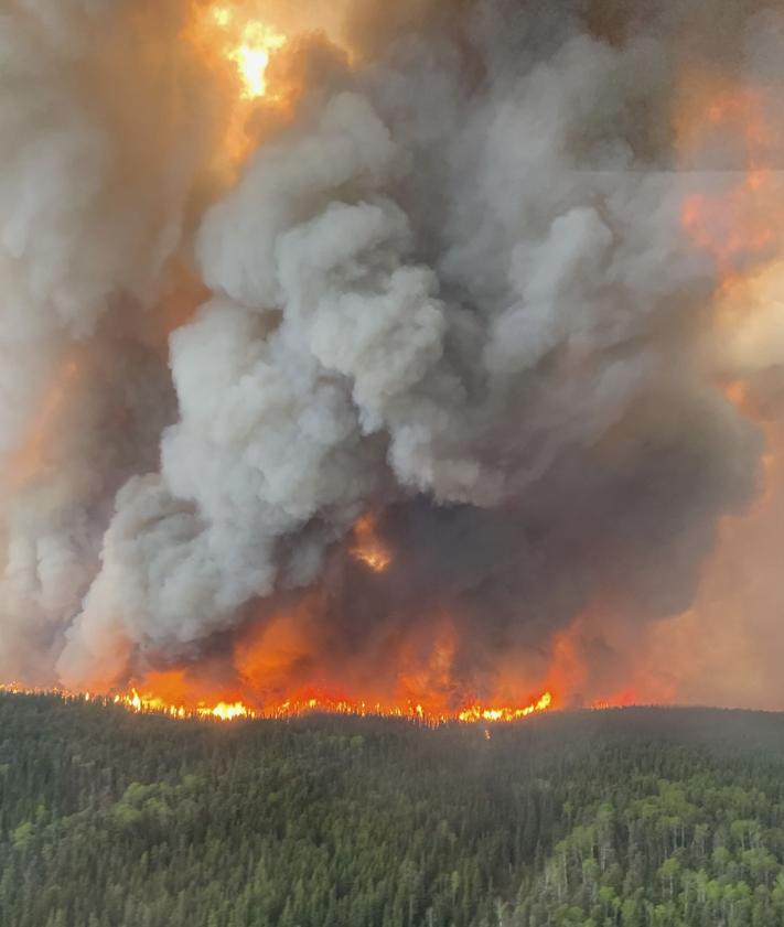 Imagen secundaria 2 - El humo de los devastadores incendios de Canadá se deja sentir en Málaga