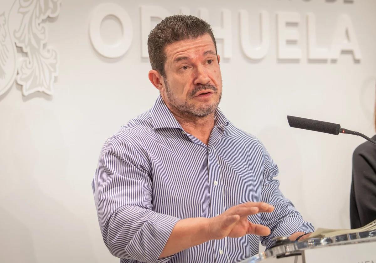Emilio Argüeso, en una rueda de prensa de la conselleria
